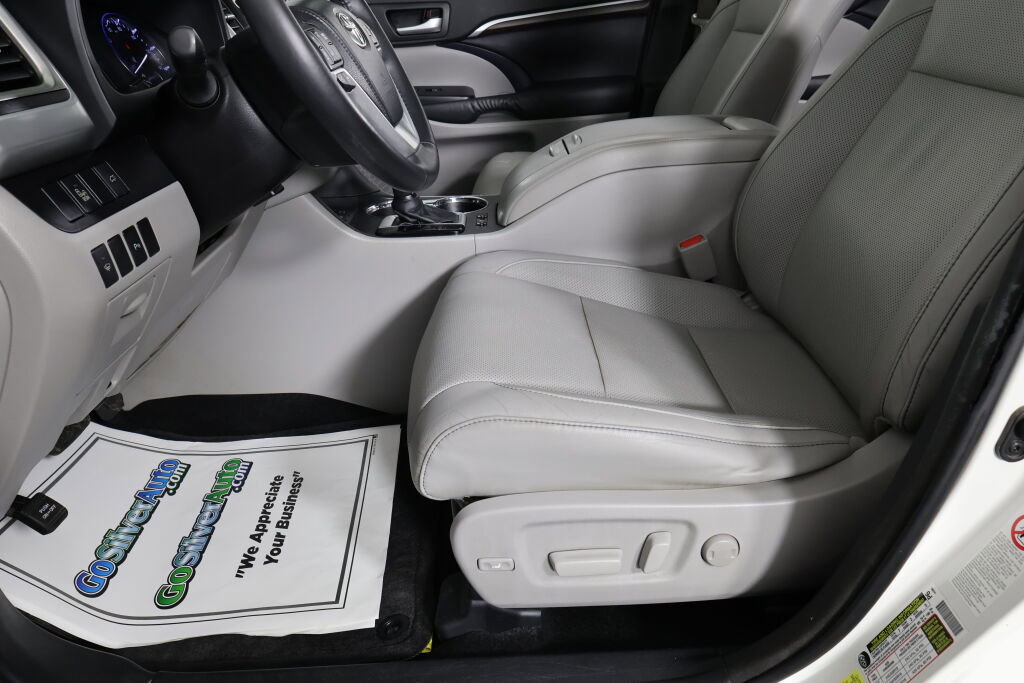 Used 2015 Toyota Highlander Limited image 13