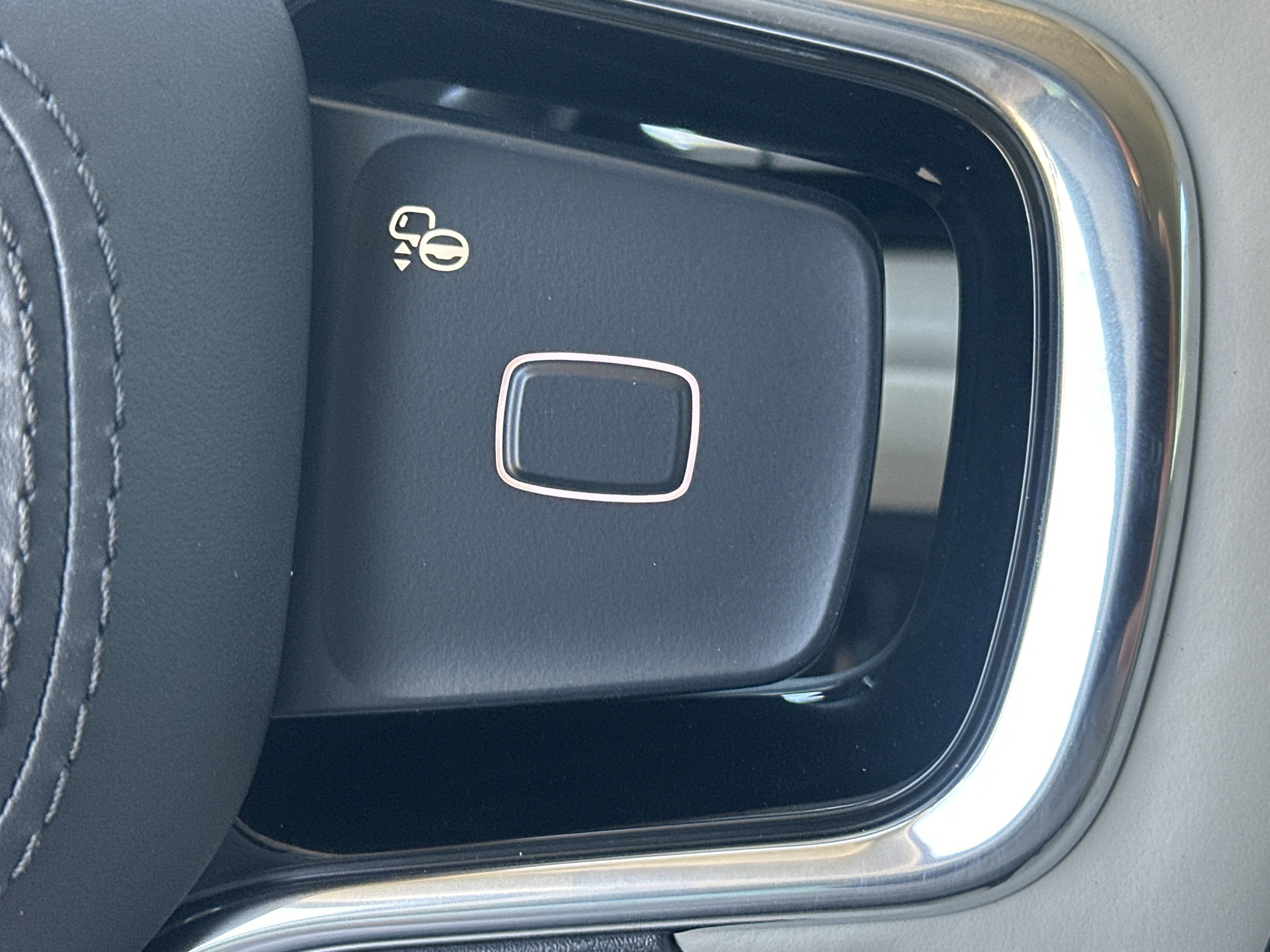 New 2025 Lincoln Navigator Reserve image 16