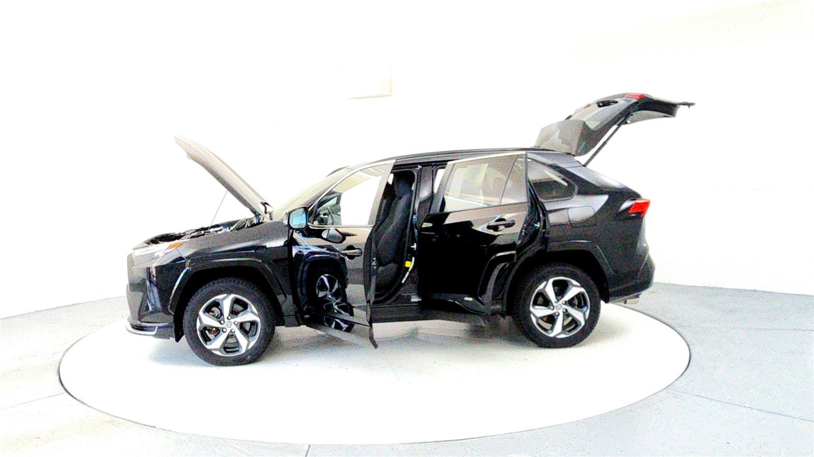 Certified 2022 Toyota RAV4 SE image 10