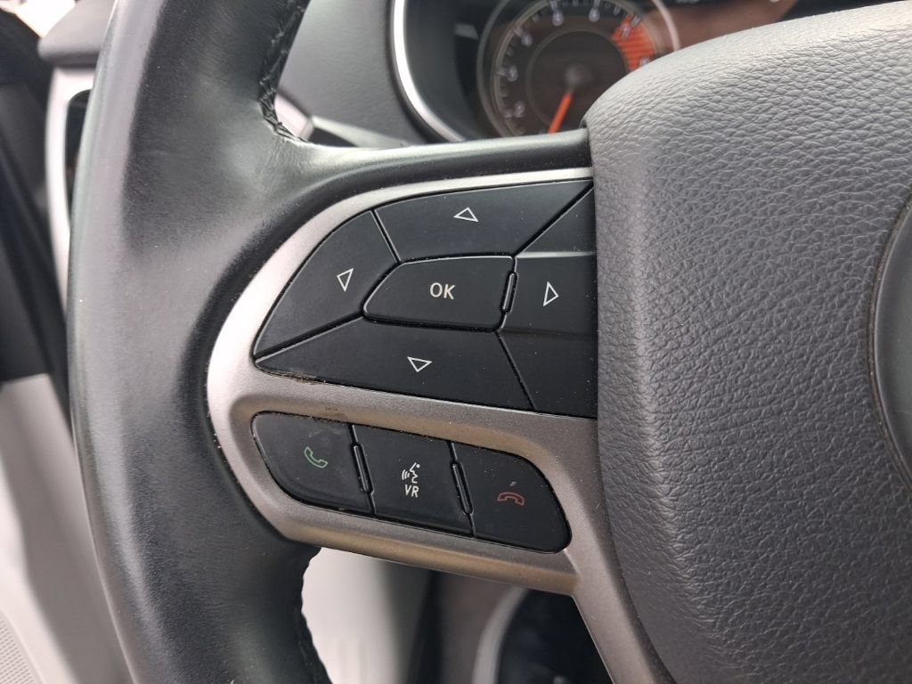 Used 2019 Jeep Cherokee Limited AWD/4WD image 15