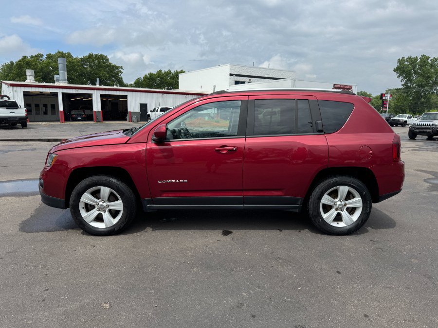 Used 2016 Jeep Compass Latitude AWD/4WD image 2