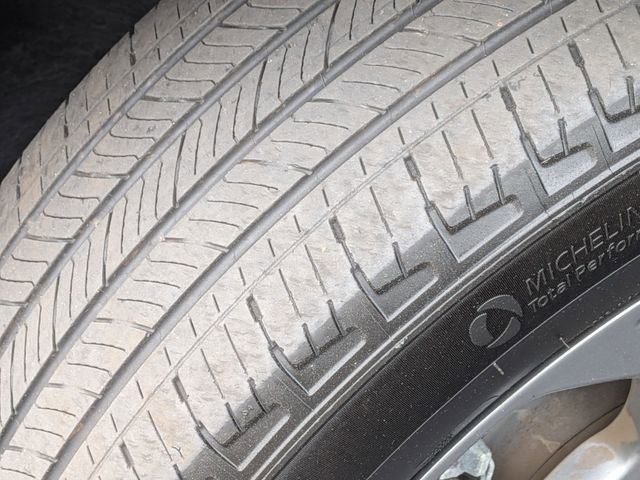 Used 2024 Ford Escape ST-Line w/ Tech Pack #1 FWD image 11