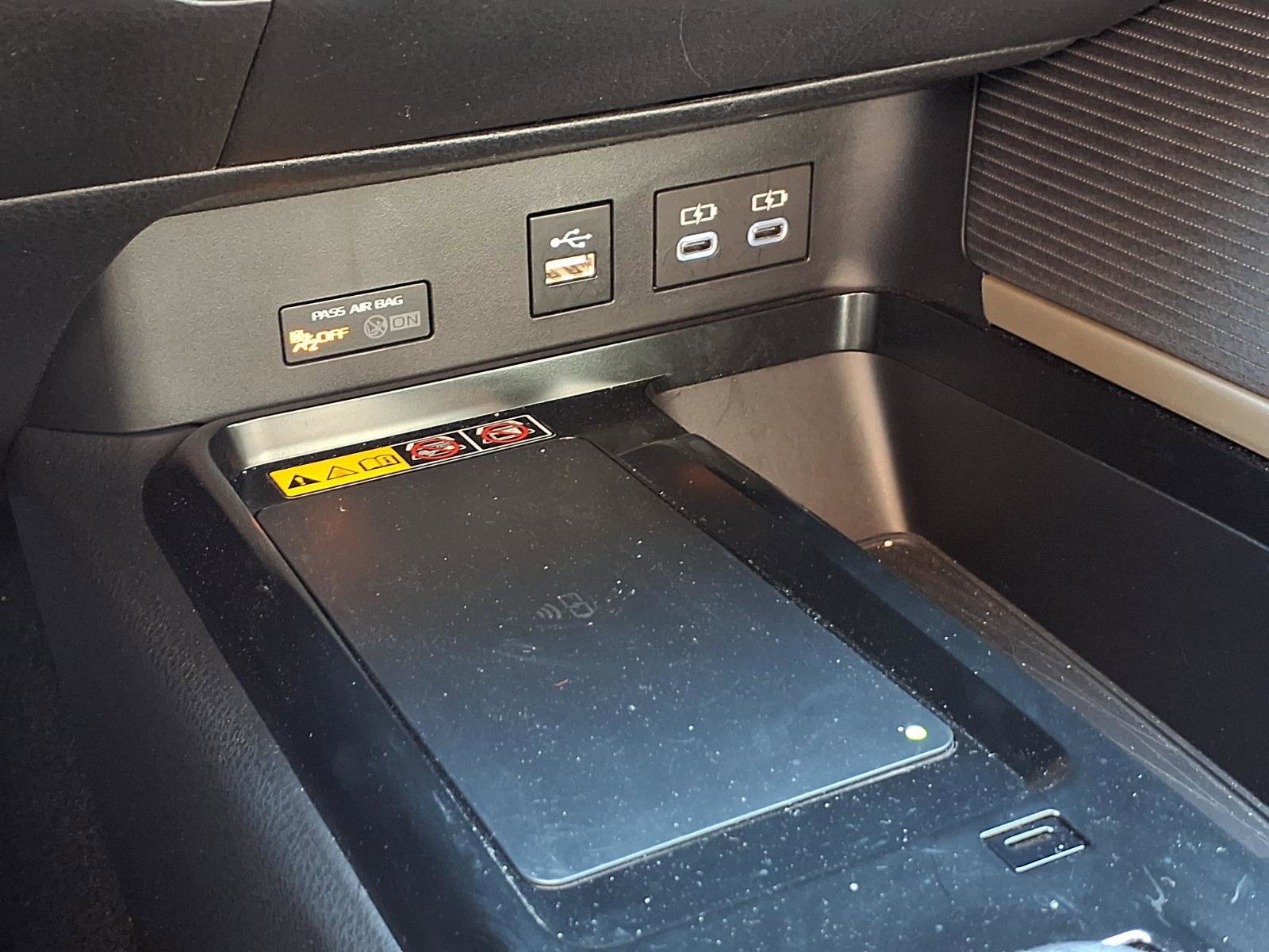 Certified 2025 Toyota Camry SE FWD image 11