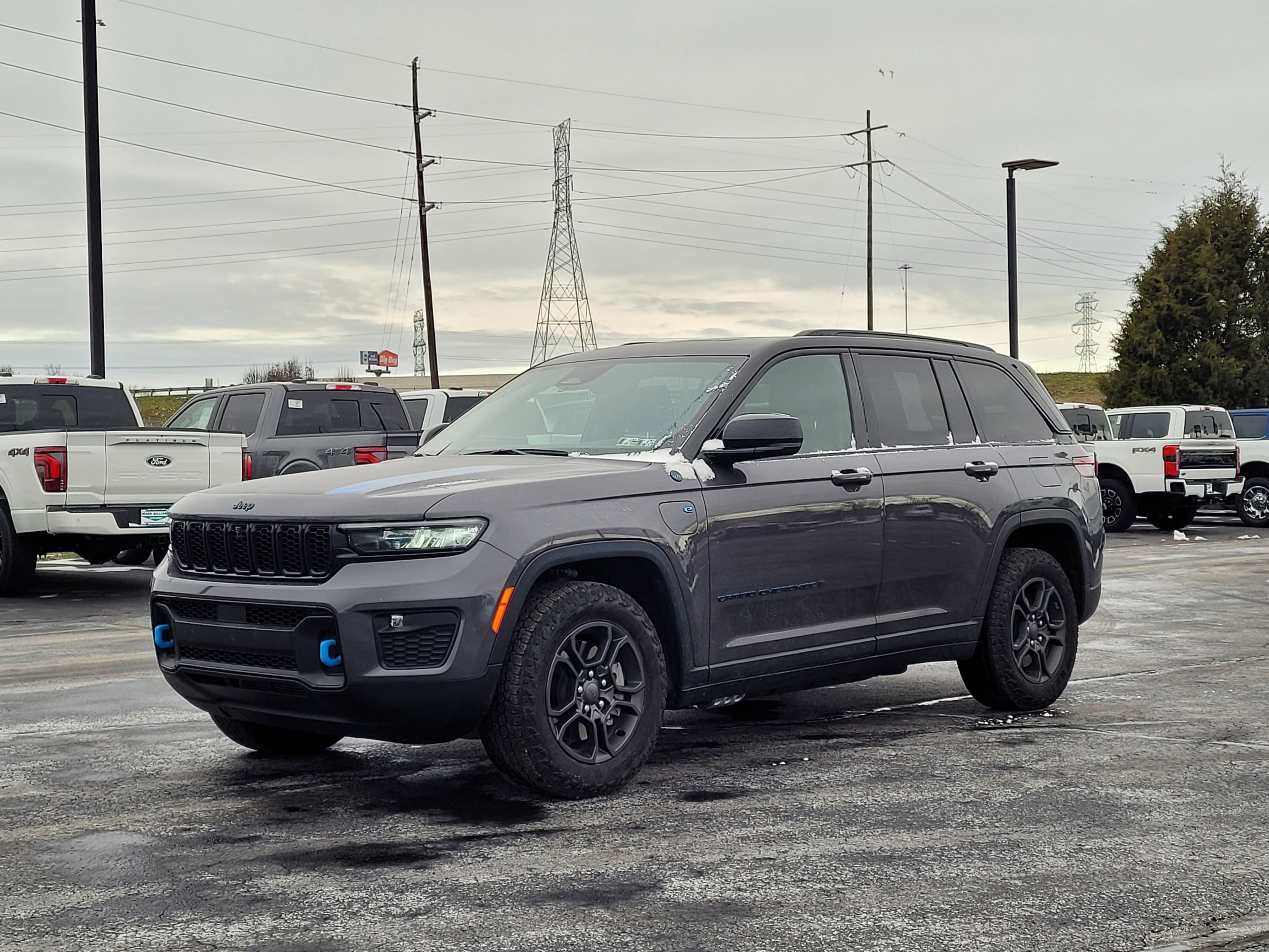 Used 2024 Jeep Grand Cherokee Trailhawk image 8