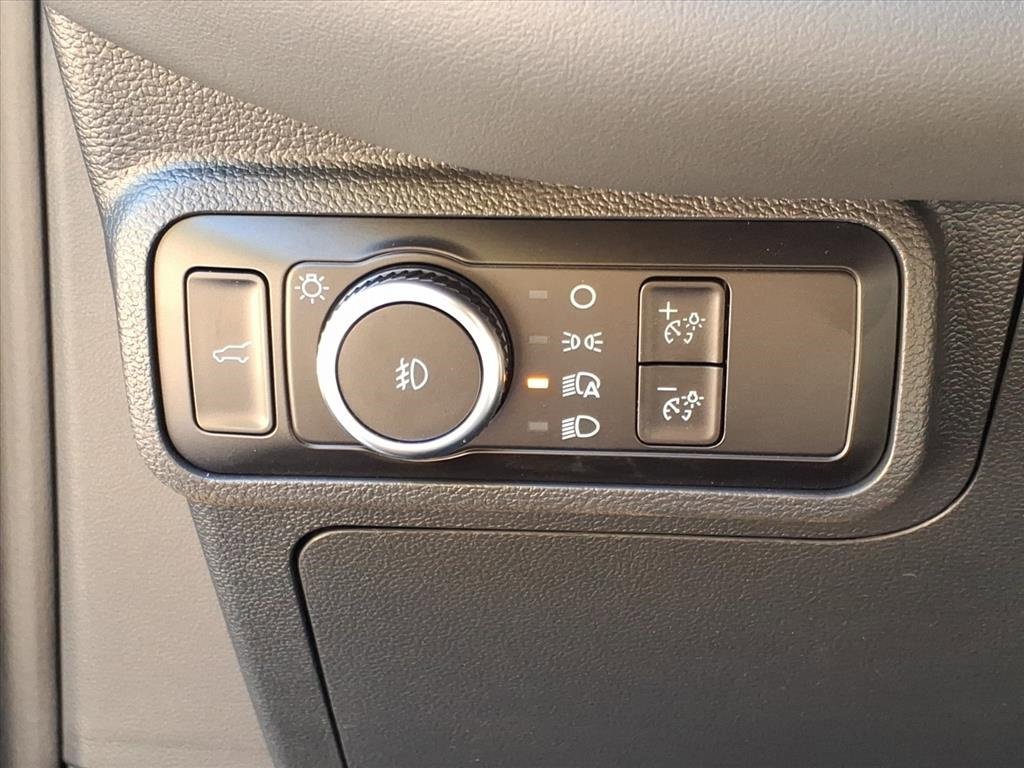 New 2025 Ford Explorer Active image 21
