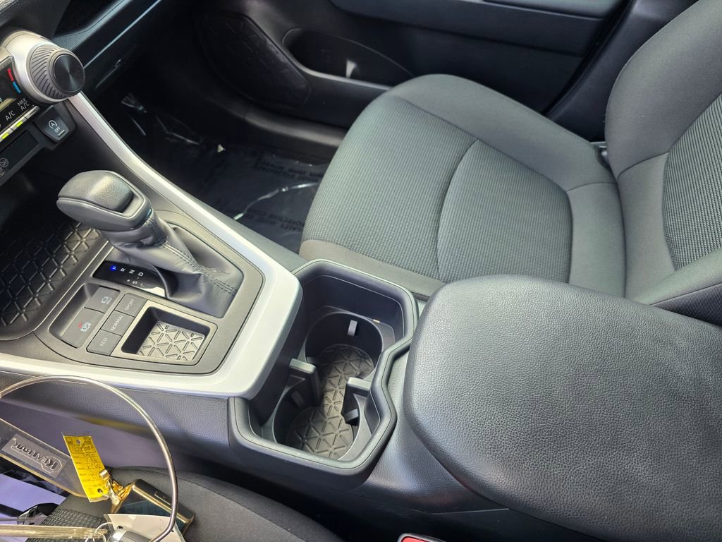 Used 2025 Toyota RAV4 LE image 22