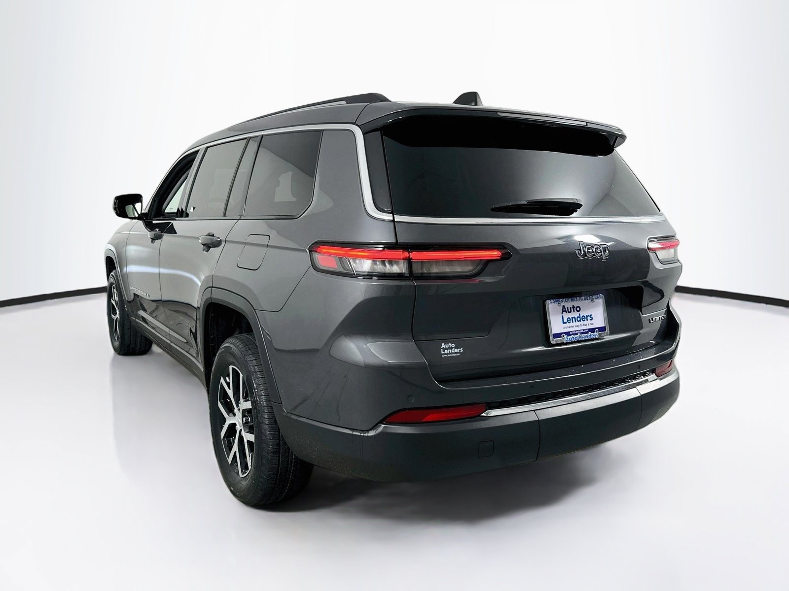 Used 2023 Jeep Grand Cherokee L Limited RWD image 7