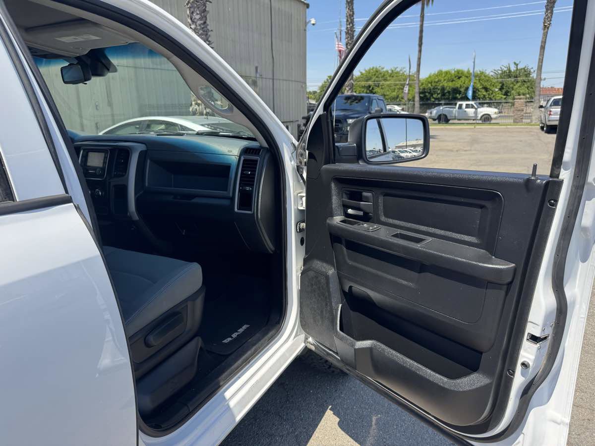 Used 2015 RAM 1500 Express AWD/4WD image 17