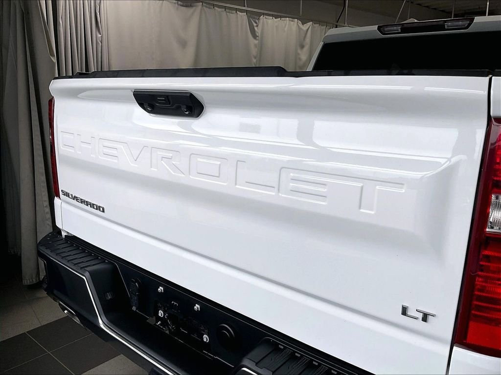 Used 2023 Chevrolet Silverado 1500 LT AWD/4WD image 28