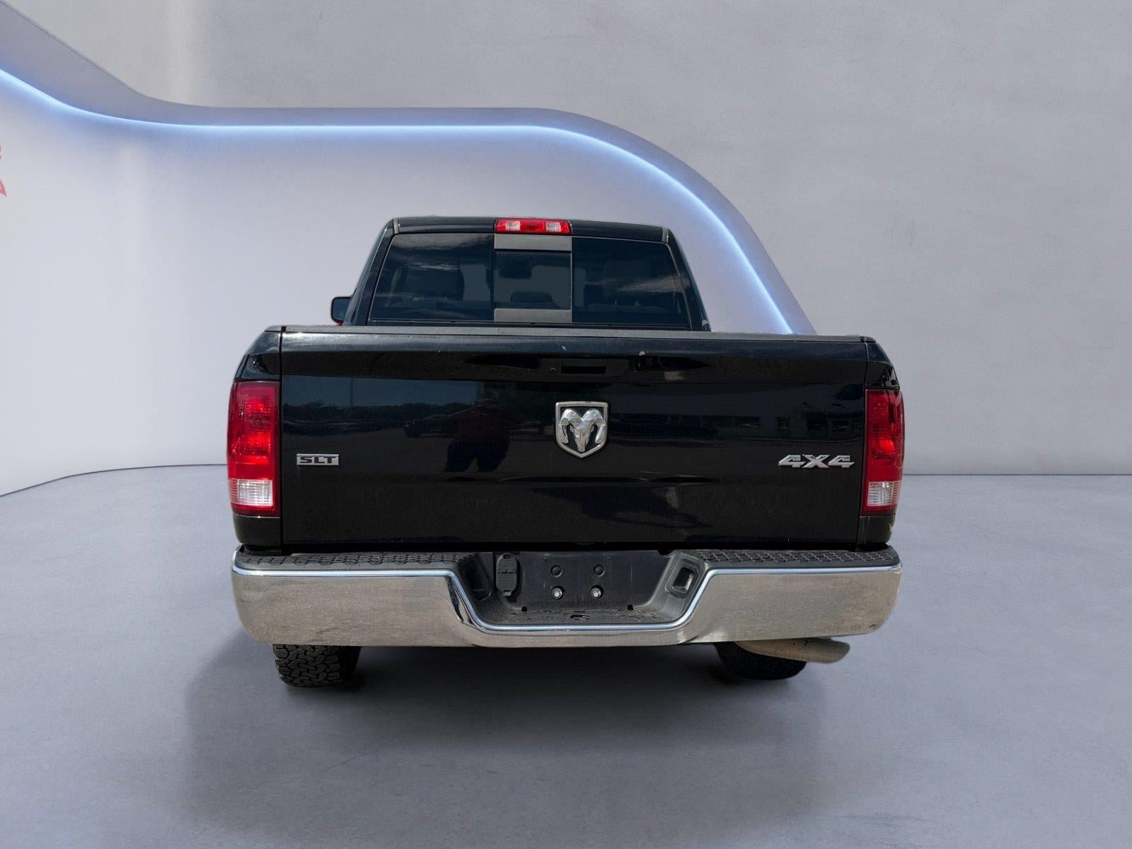 Used 2020 RAM 1500 Classic SLT AWD/4WD image 4