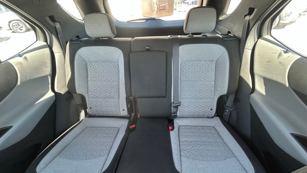 Used 2022 Chevrolet Equinox LS image 17