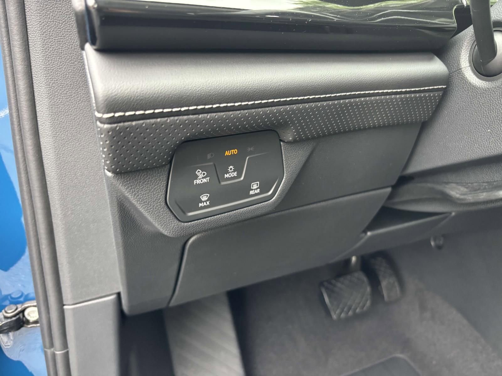 New 2026 Volkswagen Atlas SE image 14