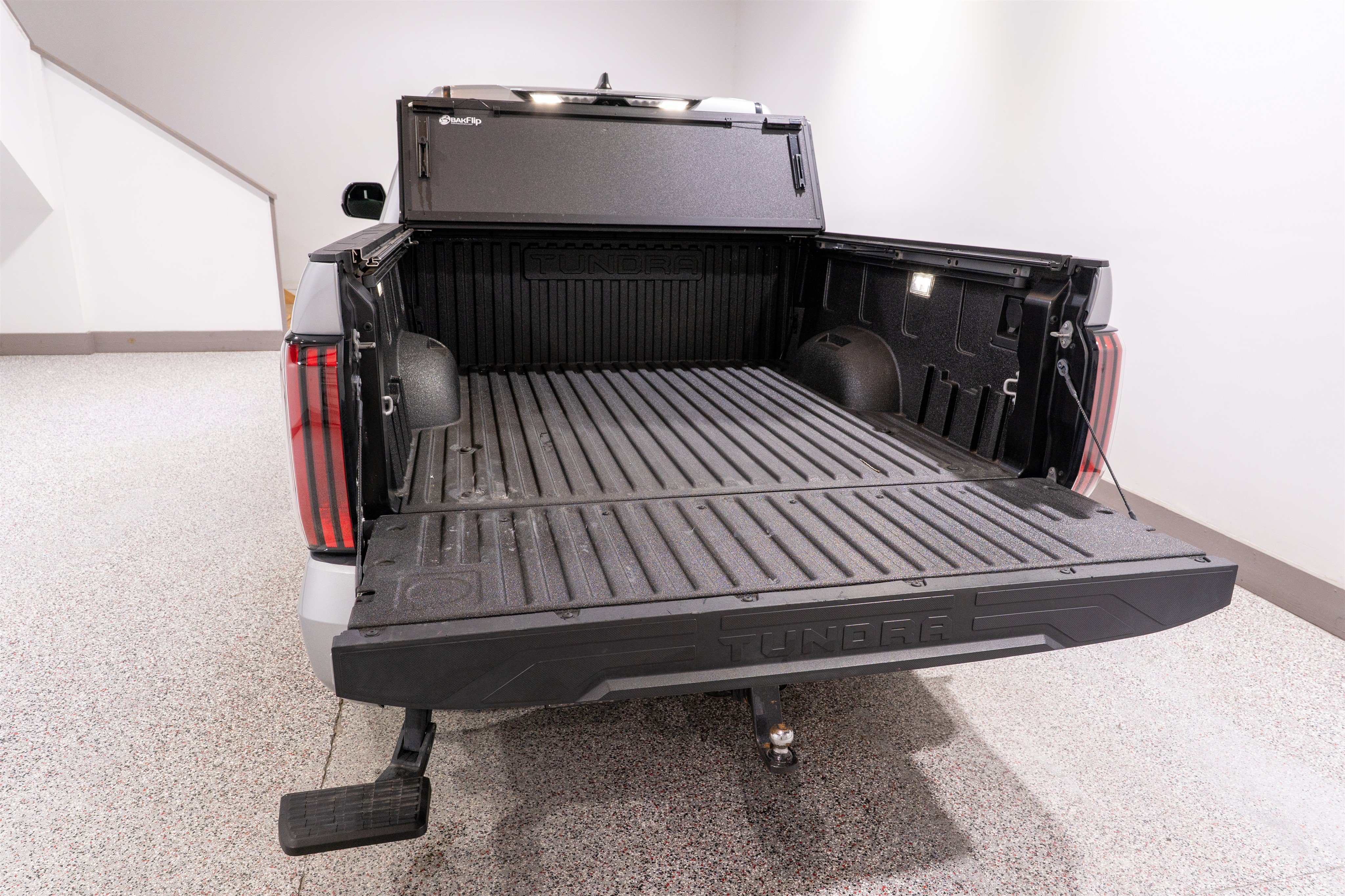 Used 2024 Toyota Tundra Platinum AWD/4WD image 12