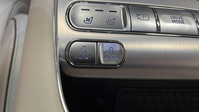 Used 2025 Genesis G90 3.5T AWD/4WD image 40