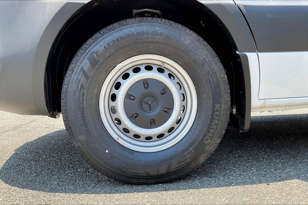 New 2025 Mercedes-Benz Sprinter 2500 image 10