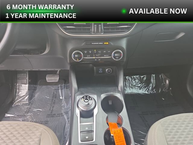 Used 2021 Ford Escape SE w/ SE Sport Appearance Package image 11