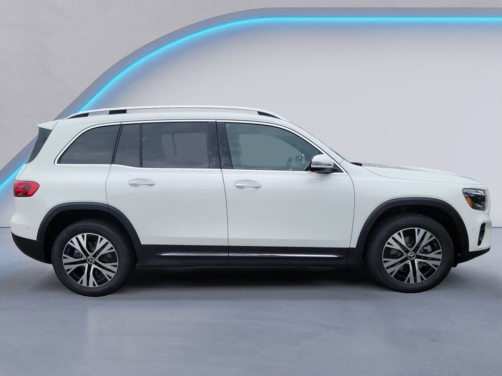 New 2025 Mercedes-Benz GLB 250 4MATIC image 3