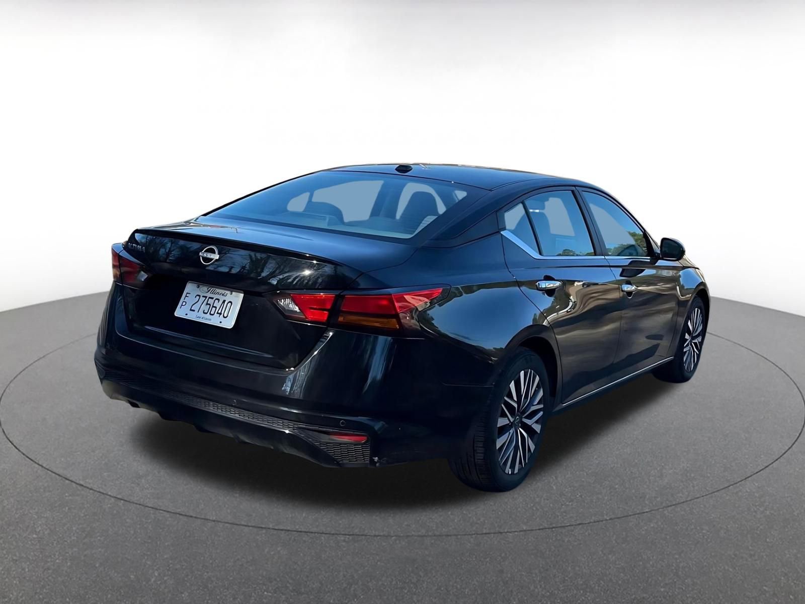 Used 2025 Nissan Altima 2.5 SV image 15