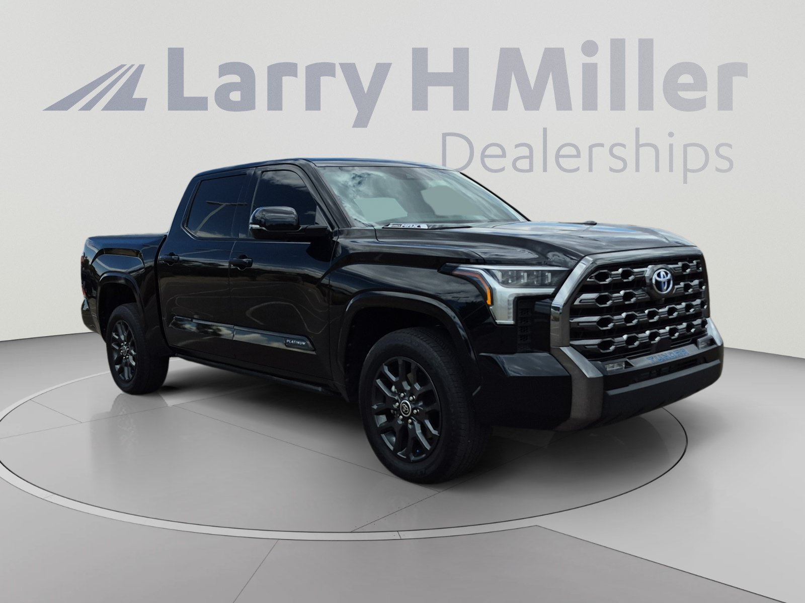 Used 2023 Toyota Tundra Platinum AWD/4WD image 7