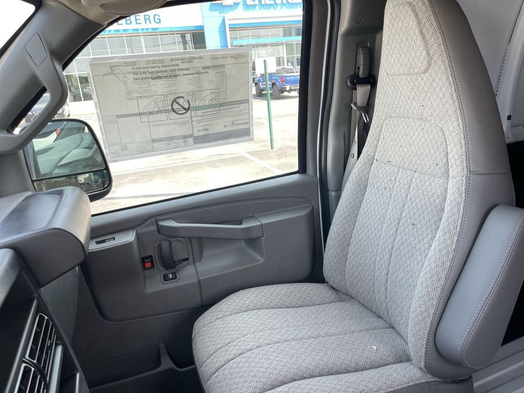 New 2025 Chevrolet Express 3500 Extended w/ Driver Convenience Package RWD image 17