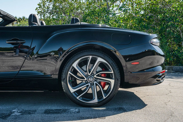 Used 2025 Bentley Continental GT Speed image 5