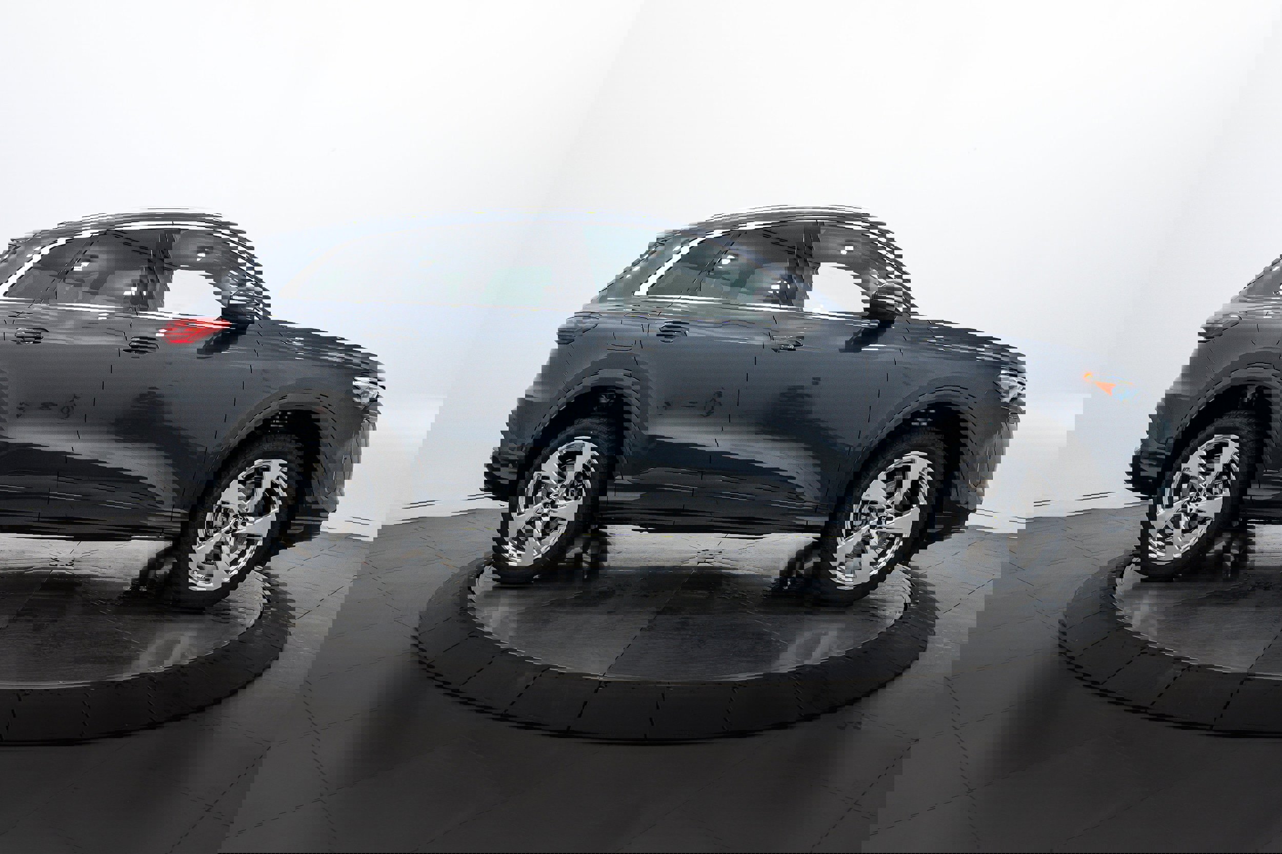 New 2025 Audi Q5 Premium Plus image 3