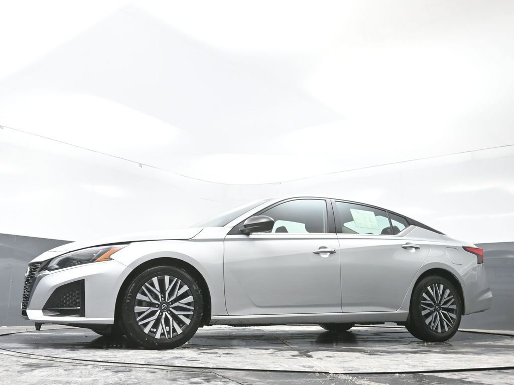 Used 2024 Nissan Altima 2.5 SV image 51