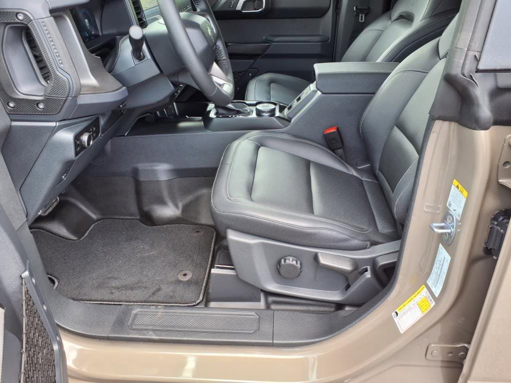 New 2025 Ford Bronco Badlands AWD/4WD image 14