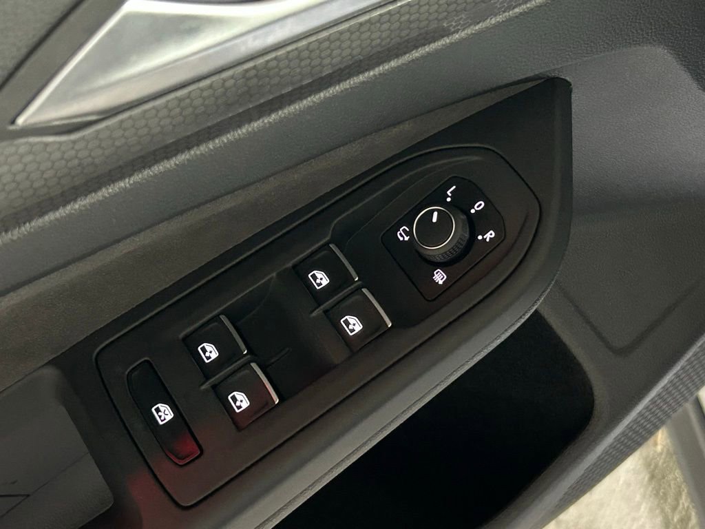 Used 2024 Volkswagen GTI SE image 49