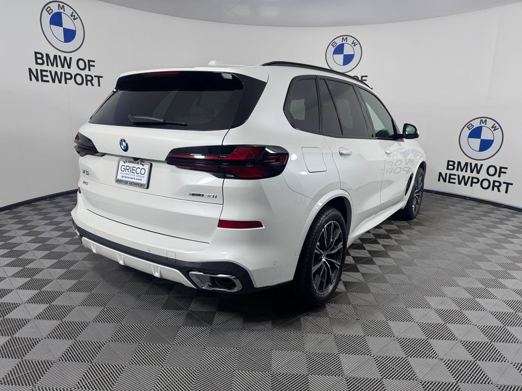 New 2026 BMW X5 xDrive40i w/ M Sport Package AWD/4WD image 6