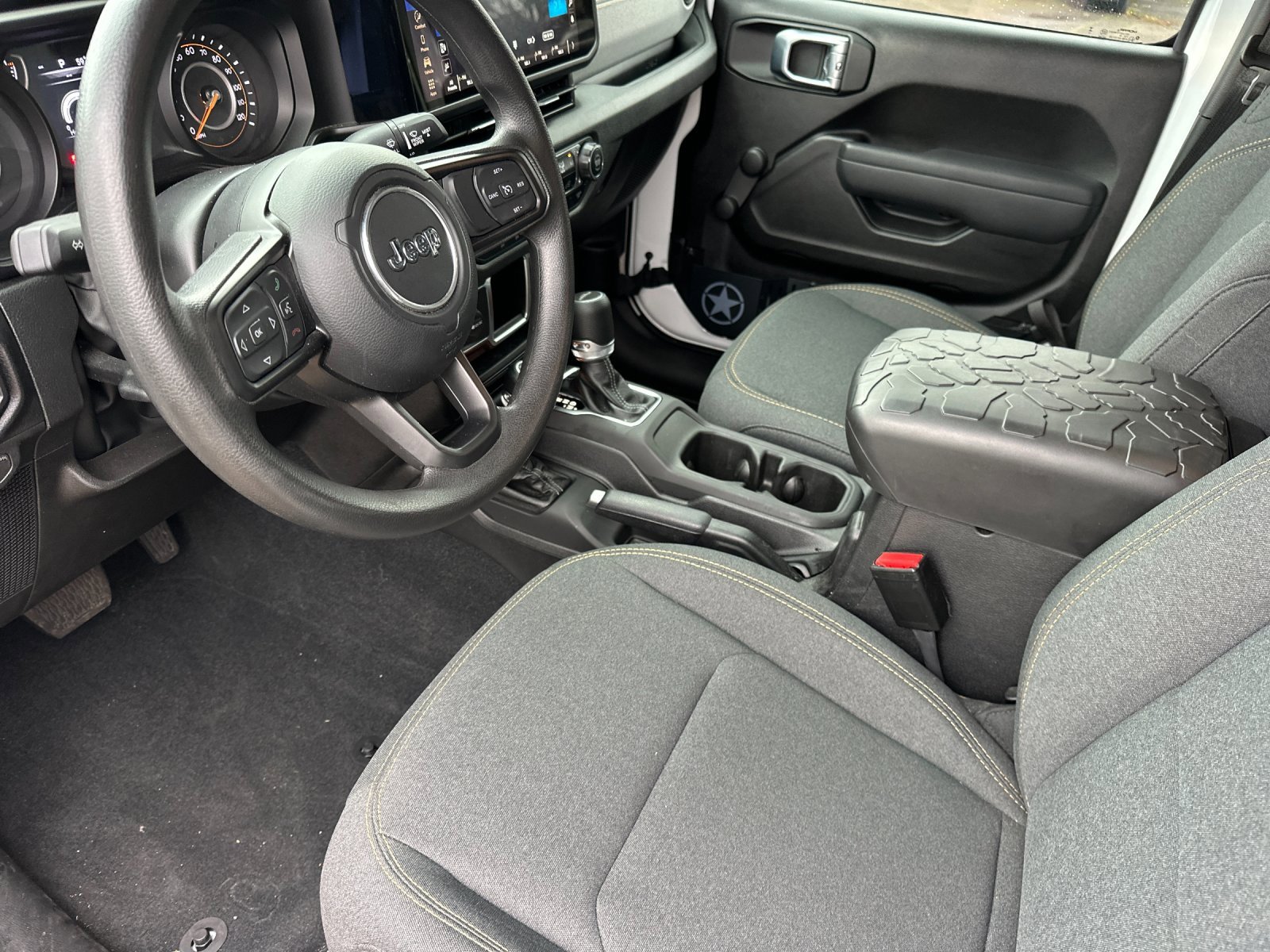 Used 2024 Jeep Gladiator Sport image 10