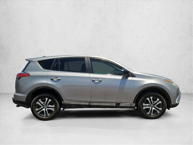 Used 2018 Toyota RAV4 LE FWD video 4