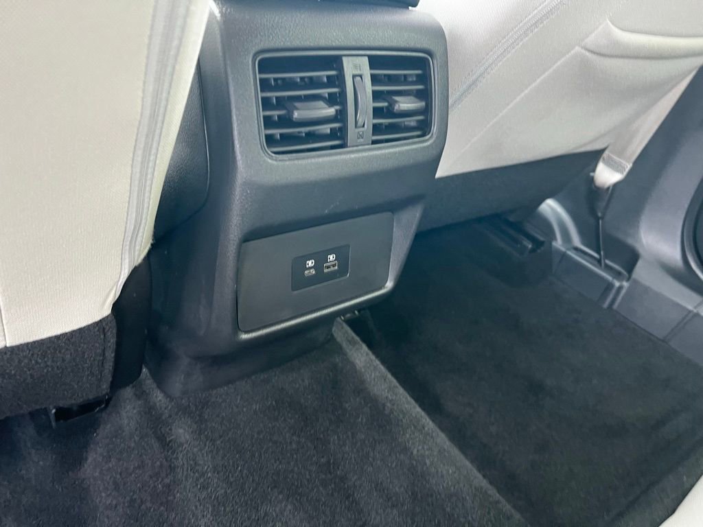 Used 2023 Nissan Rogue SV image 45