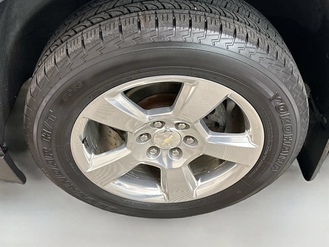 Used 2019 Chevrolet Suburban LT AWD/4WD image 35