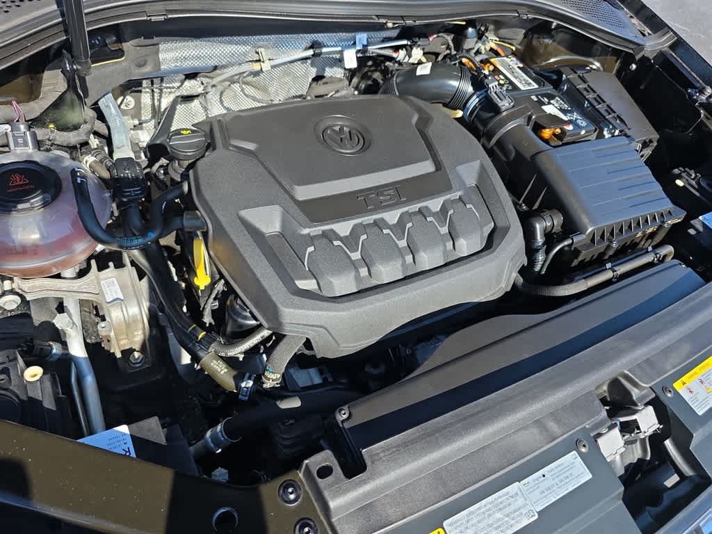 Used 2022 Volkswagen Tiguan SE AWD/4WD image 28