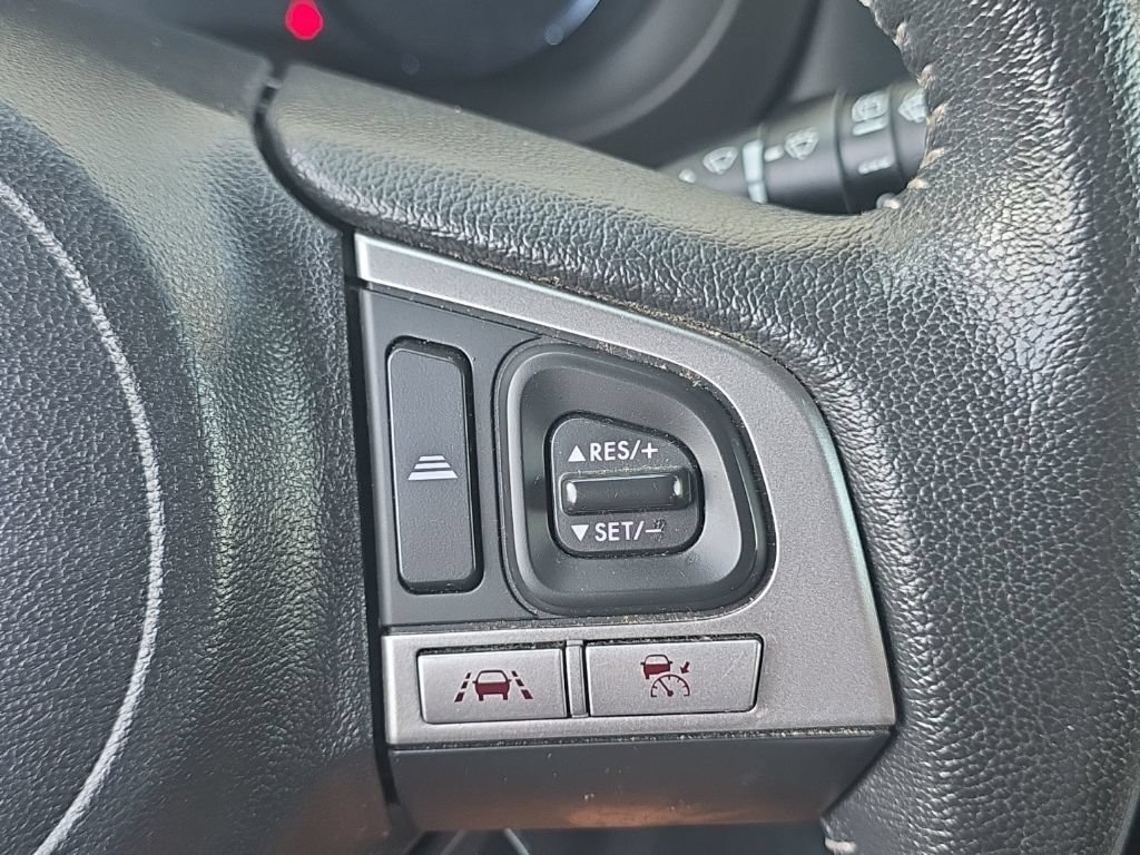 Used 2018 Subaru Forester 2.5i Touring AWD/4WD image 18