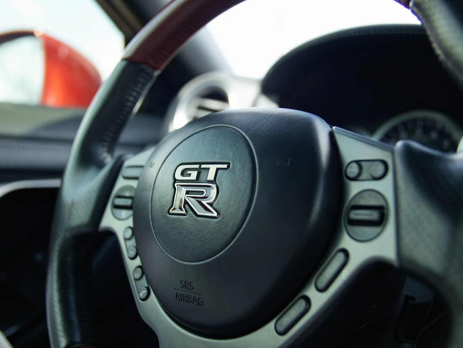 Used 2015 Nissan GT-R Black Edition AWD/4WD image 42