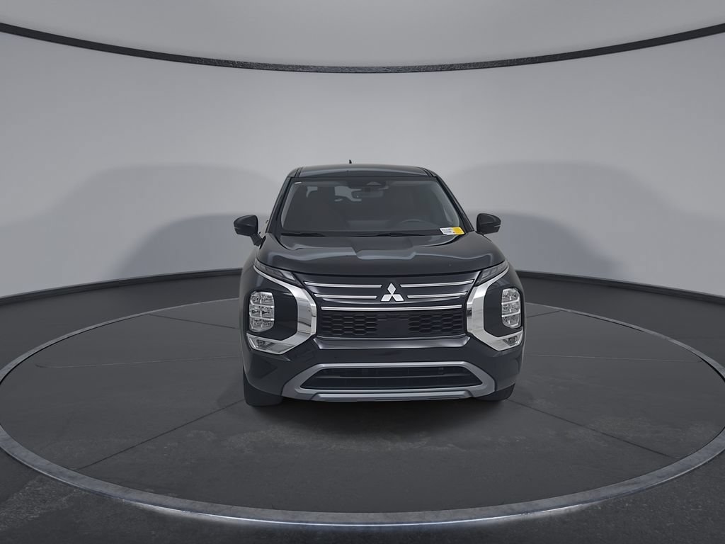 Used 2025 Mitsubishi Outlander SE FWD image 5