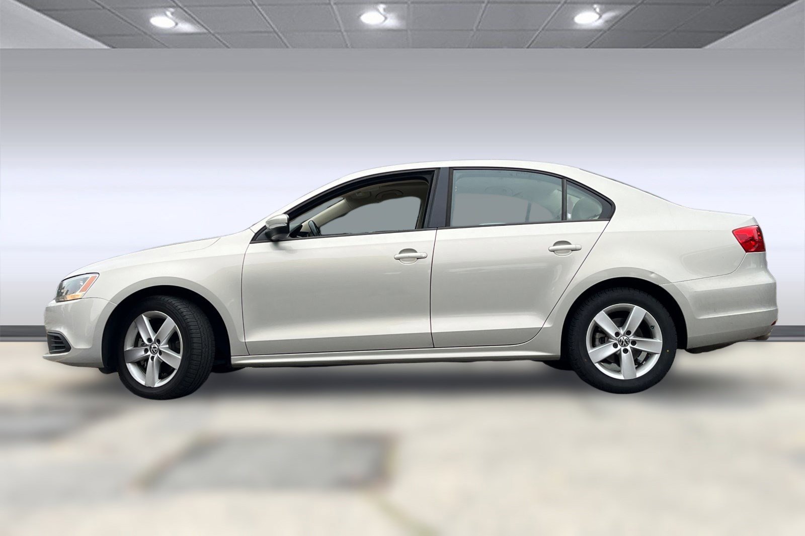 Used 2012 Volkswagen Jetta TDI image 2