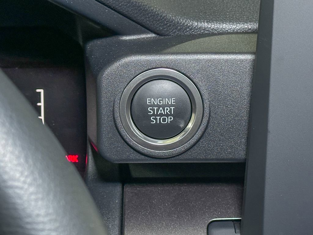 Used 2025 Toyota 4Runner SR5 image 39