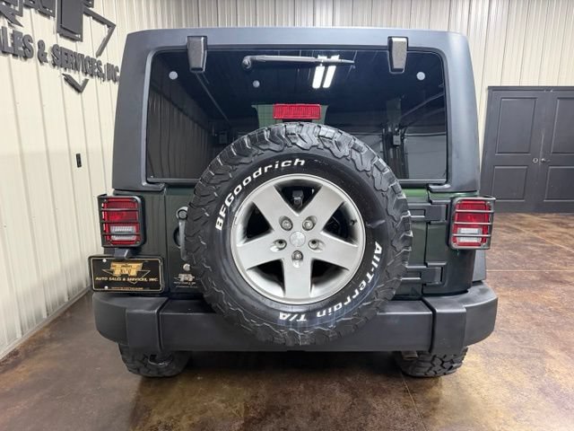Used 2012 Jeep Wrangler Unlimited Rubicon w/ Dual Top Group AWD/4WD image 9