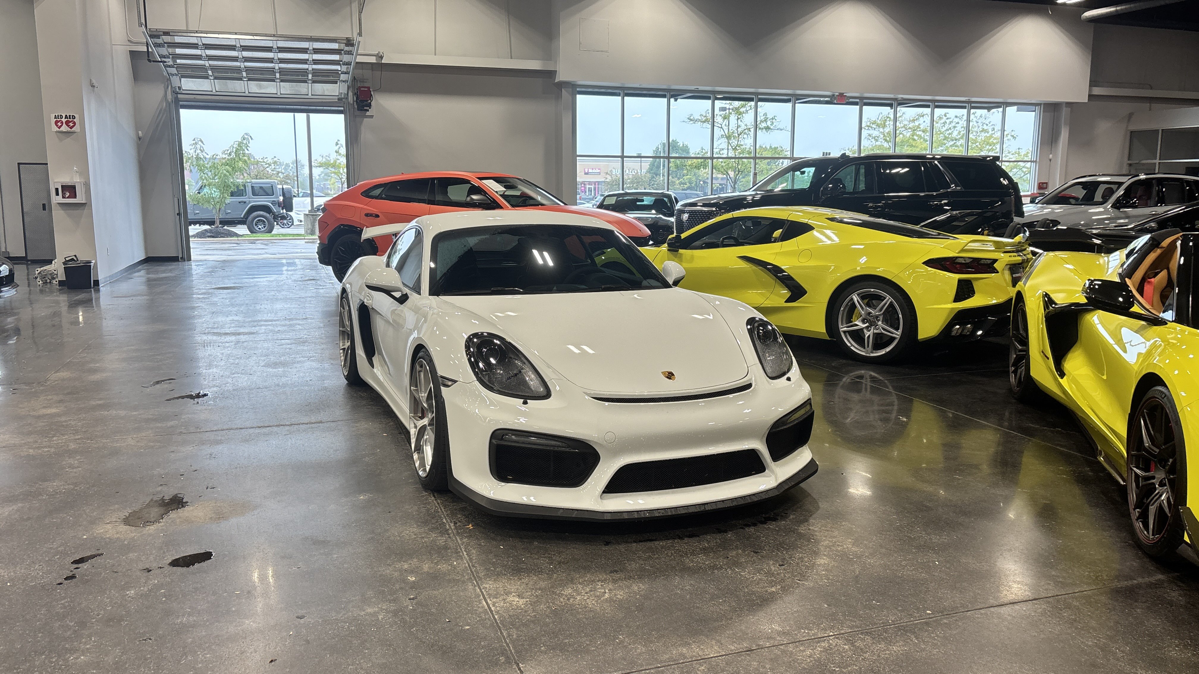 Used 2016 Porsche Cayman GT4 RWD image 2