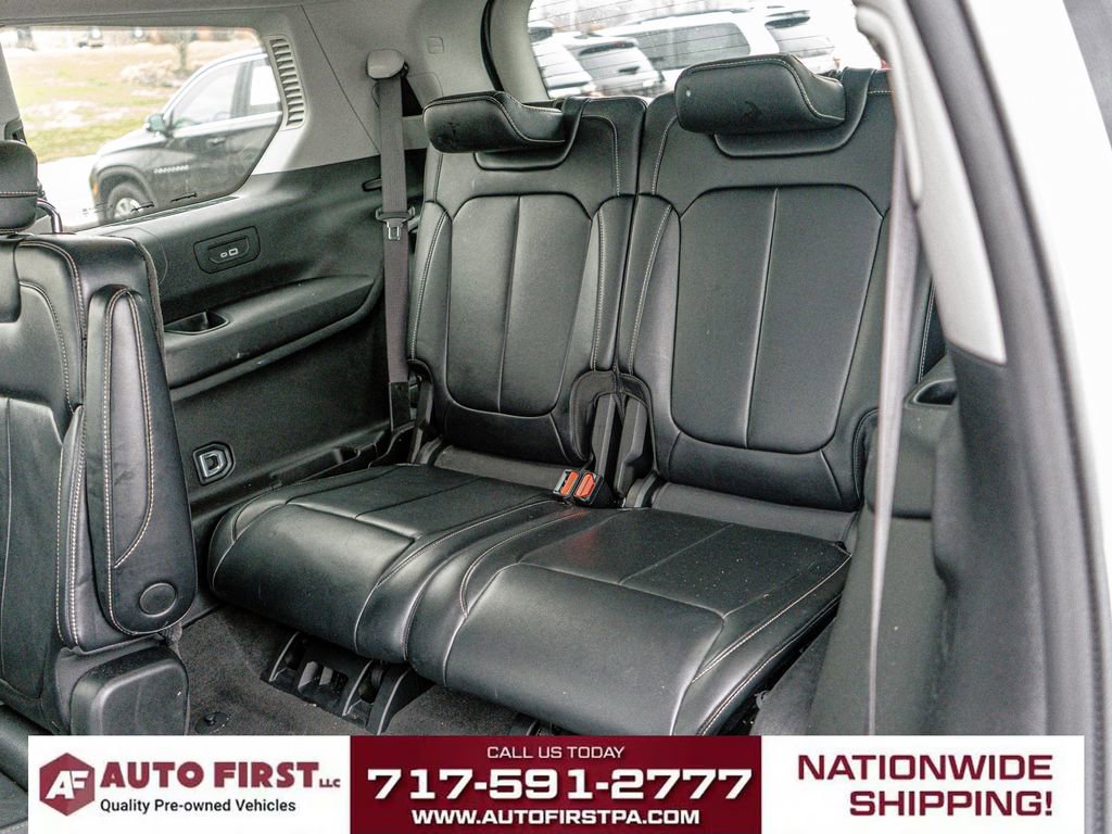 Used 2021 Jeep Grand Cherokee L Limited AWD/4WD image 12