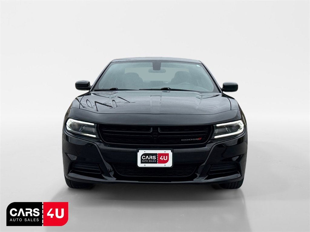 Used 2018 Dodge Charger SXT image 2