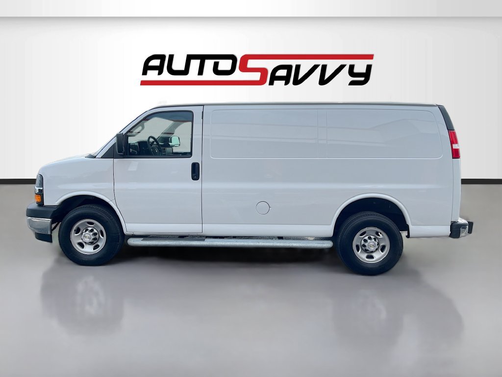Used 2023 Chevrolet Express 2500 w/ Driver Convenience Package RWD image 4