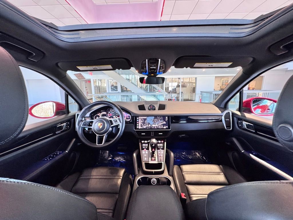Used 2023 Porsche Cayenne Platinum Edition image 23