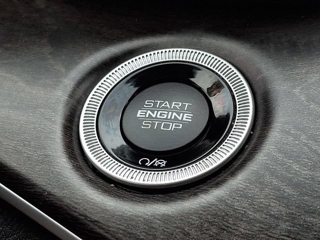 Used 2023 Jeep Grand Cherokee Limited AWD/4WD image 23