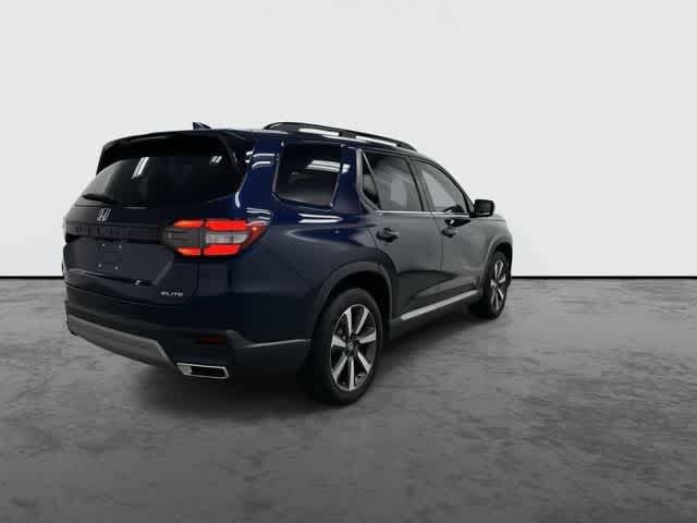 Used 2025 Honda Pilot Elite image 3