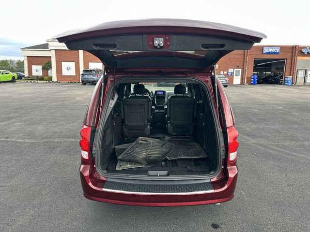 Used 2019 Dodge Grand Caravan GT image 22