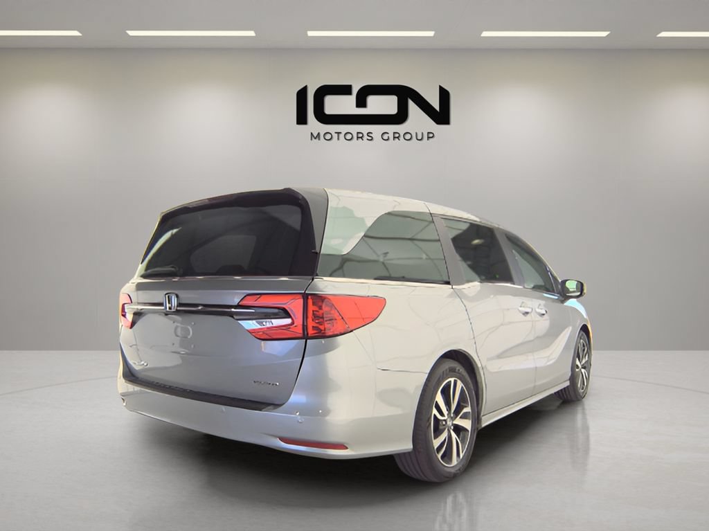 Used 2023 Honda Odyssey Touring image 3